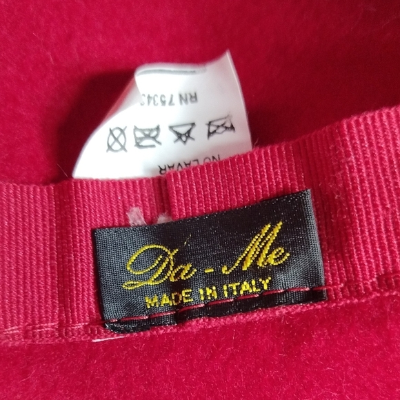 Da-Me - 1920s Vintage Bell Hat - On Red and Black - Picture 3 of 5